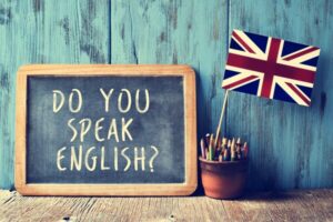 آموزش زبان انگلیسی از پایه برای بزرگسالان اهمیت زیادی دارد.