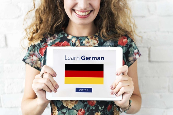 آموزش زبان آلمانی آنلاین با کیفیت در آموزشگاه حریری پیشنهاد می شود.